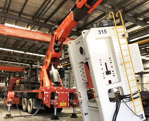 定南县提升工作效率，选择优质折臂吊租赁服务