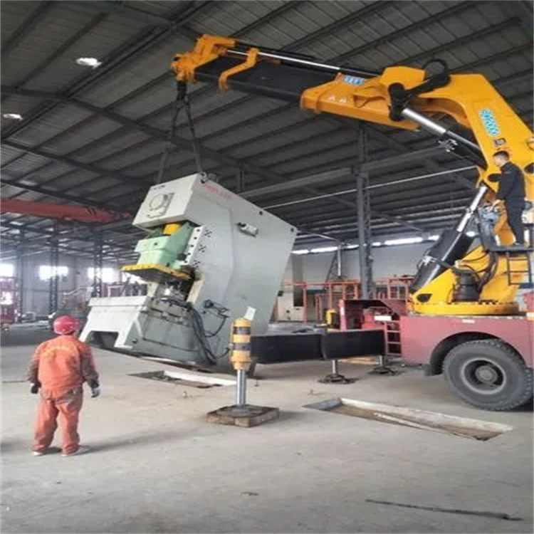 定南县80吨折臂吊车出租附近电话